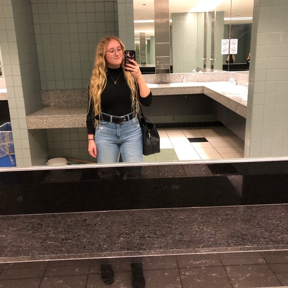 Meet your Posher, Meagan - Picture 1 of 1